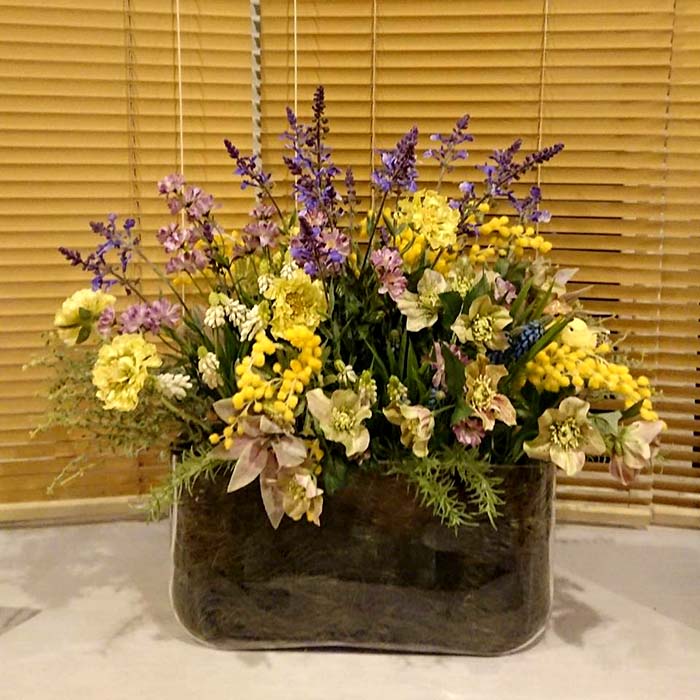 2025年4月「紫と黄色の春アレンジ（ラベンダー・ミモザ・ムスカリ他）」